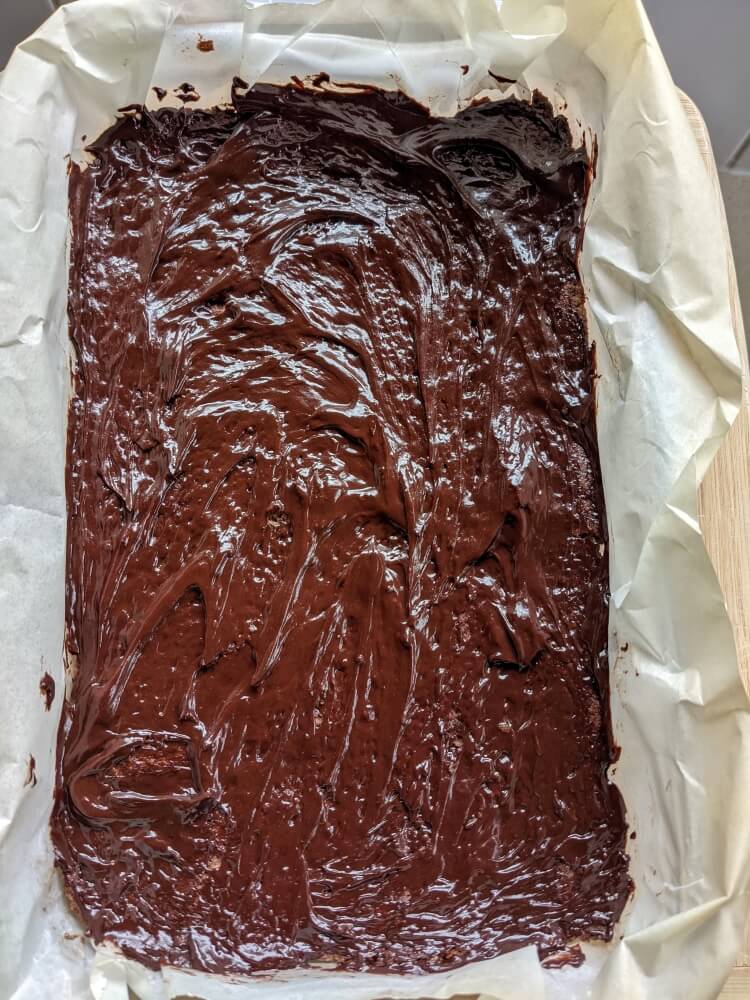 Healthy vegan chocolate slice5 - The Simple Healthy Hub