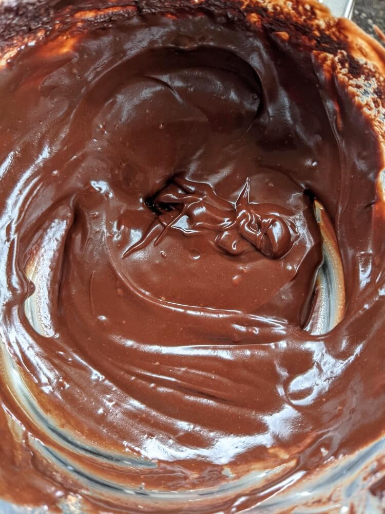 Healthy vegan chocolate slice6 - The Simple Healthy Hub